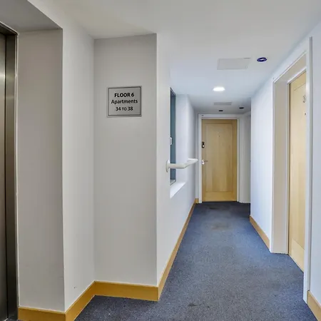 Scandi Abode In Central Leeds Apartment *