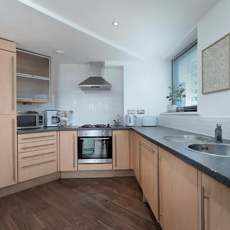 Scandi Abode In Central Leeds