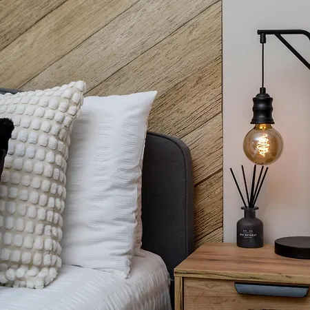 Scandi Abode In Central Leeds *