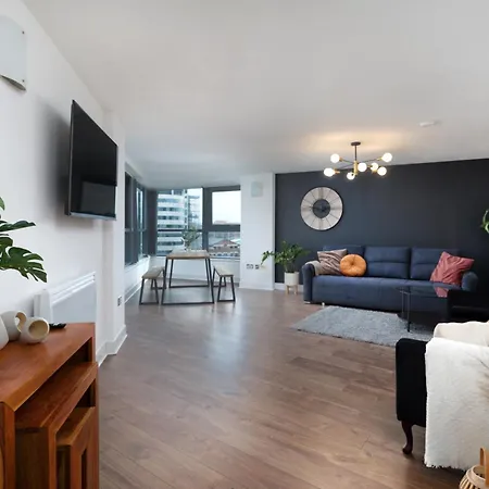 Apartment Scandi Abode In Central Leeds *