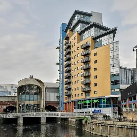 Scandi Abode In Central Leeds Apartment